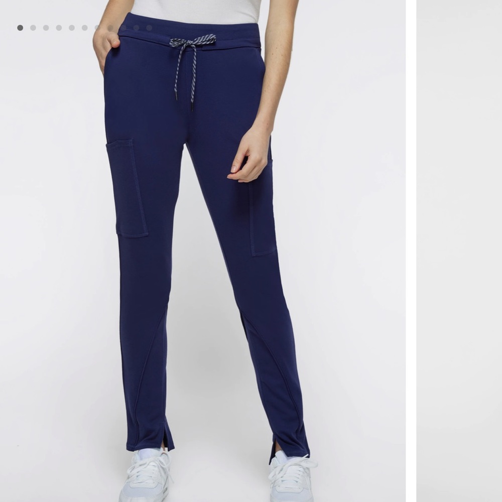 Jaanuu Women's Slim Cargo Pant - Size XS